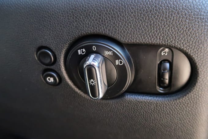 2025 Mini Hatch