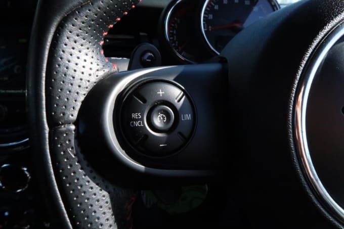 2025 Mini Hatch