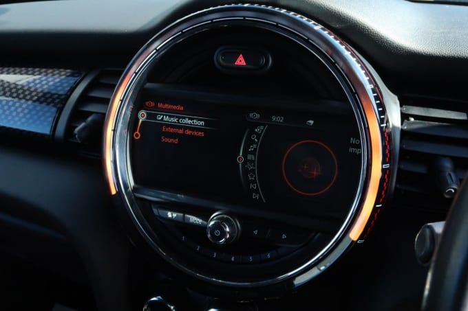 2025 Mini Hatch