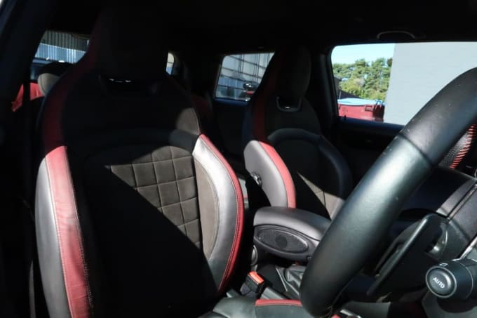 2025 Mini Hatch