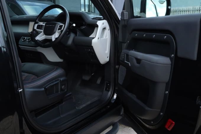 2025 Land Rover Defender
