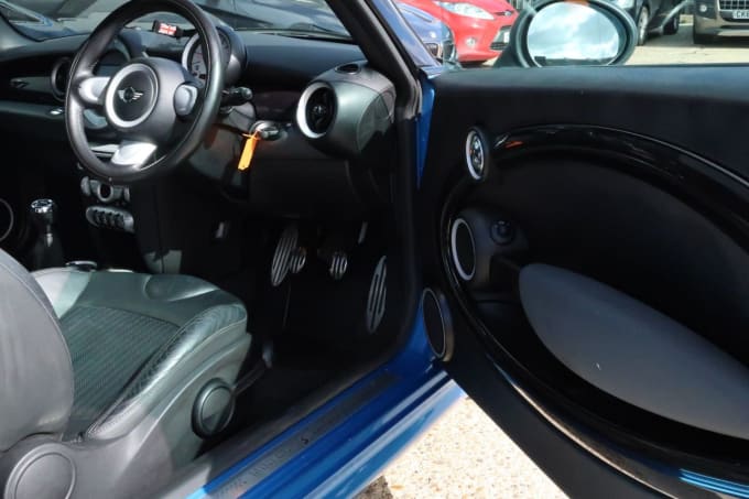 2025 Mini Hatch