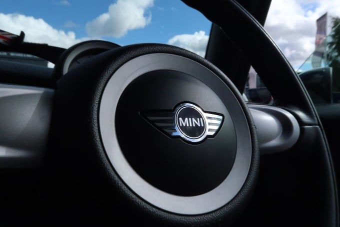 2025 Mini Hatch