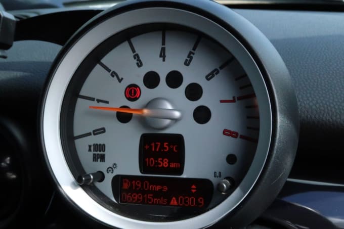 2025 Mini Hatch