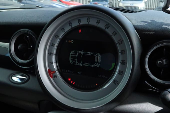2025 Mini Hatch
