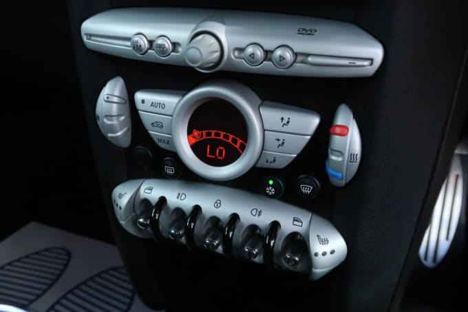 2025 Mini Hatch