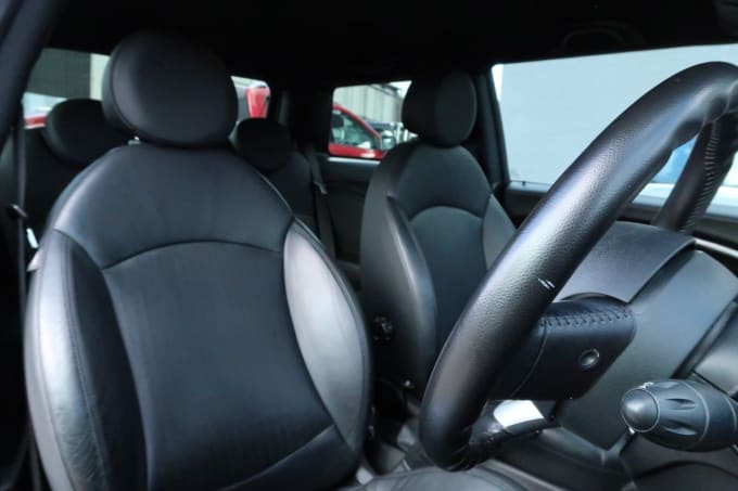 2025 Mini Hatch