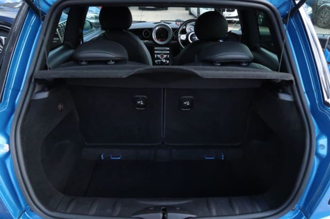 2025 Mini Hatch