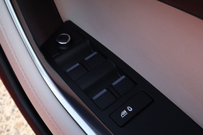 2019 Jaguar Xe