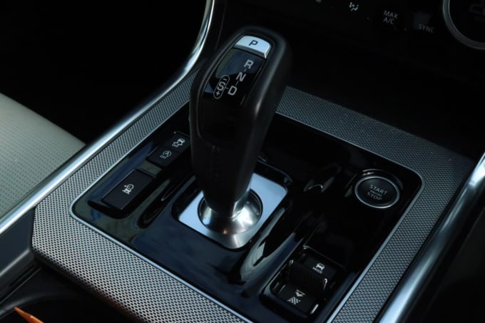 2019 Jaguar Xe