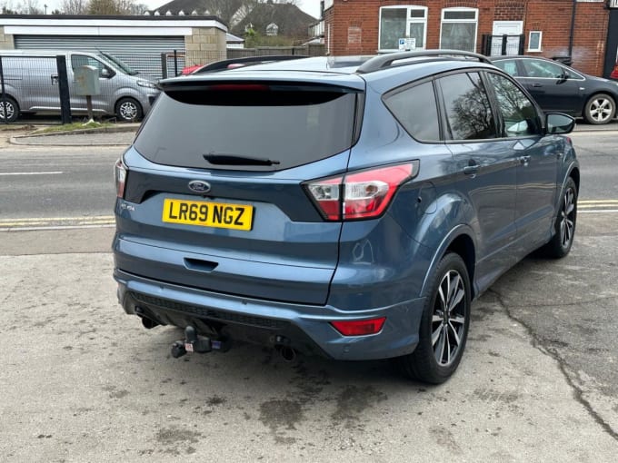 2025 Ford Kuga