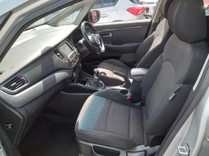 2025 Kia Carens