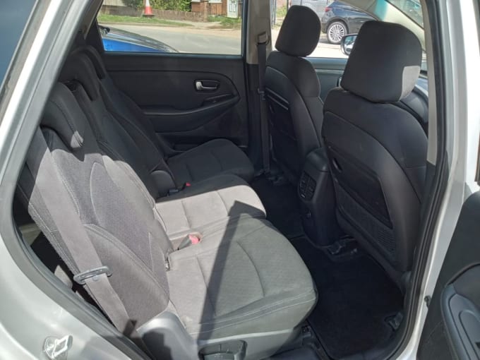 2025 Kia Carens