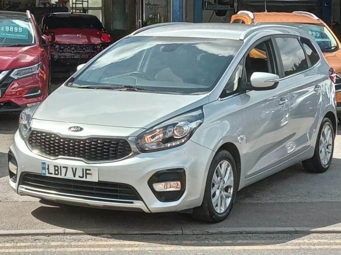 2025 Kia Carens