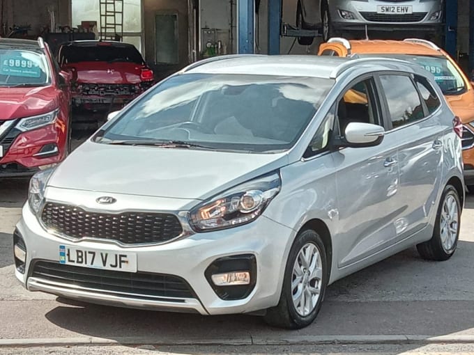 2025 Kia Carens