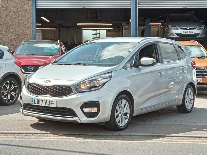 2025 Kia Carens