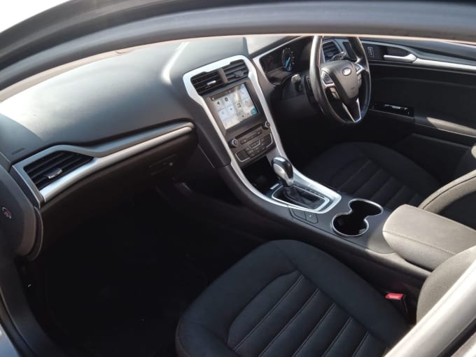 2025 Ford Mondeo