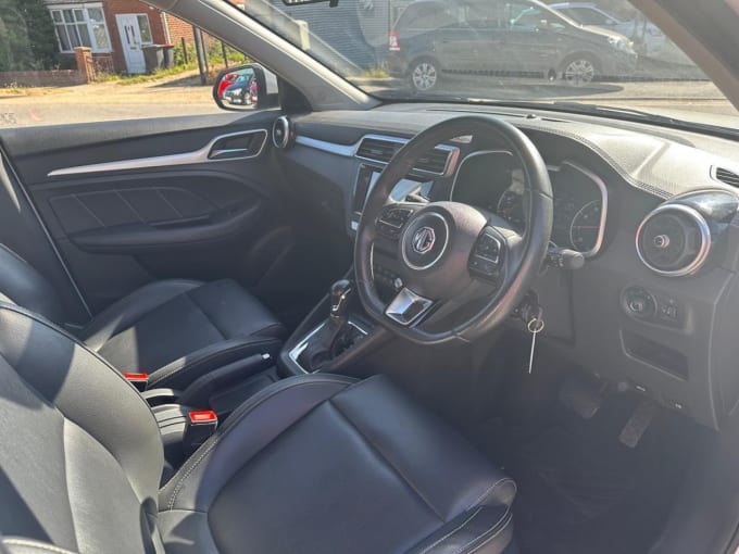 2025 Mg Mg Zs