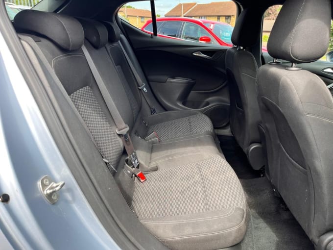 2025 Vauxhall Astra