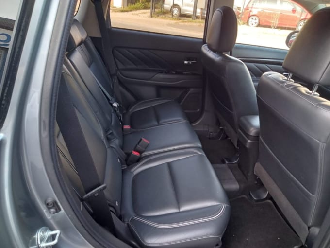 2025 Mitsubishi Outlander