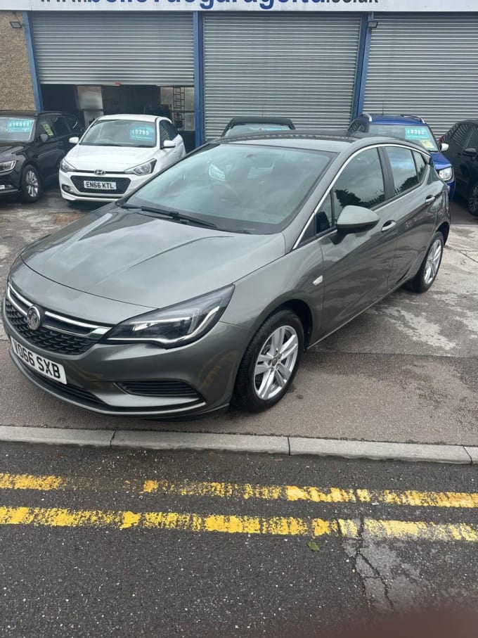 2025 Vauxhall Astra