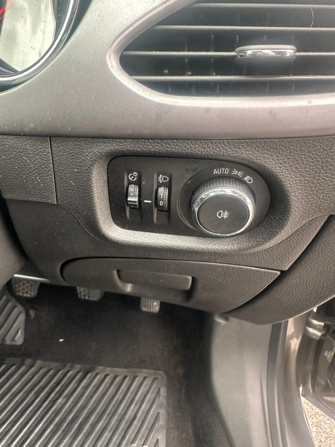 2025 Vauxhall Astra