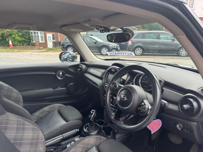 2025 Mini Hatch