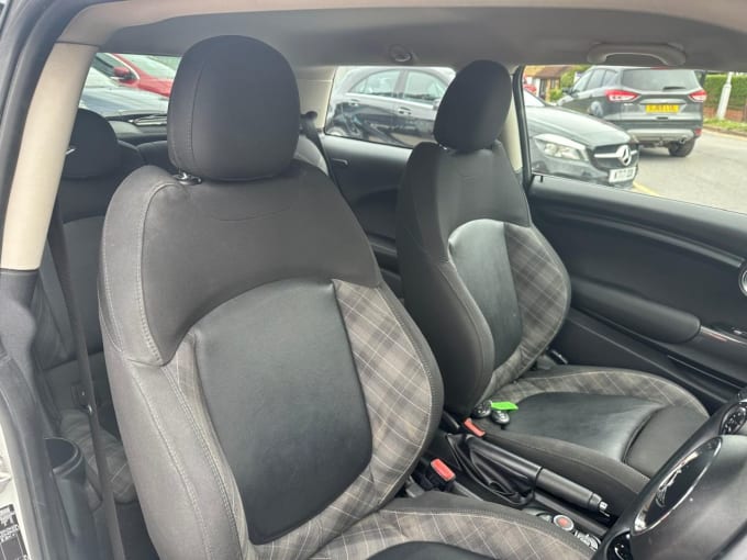 2025 Mini Hatch