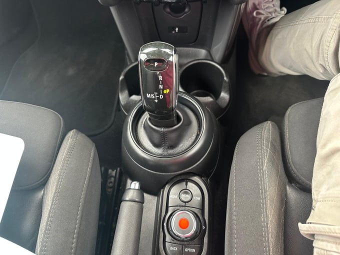 2025 Mini Hatch