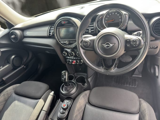 2025 Mini Hatch