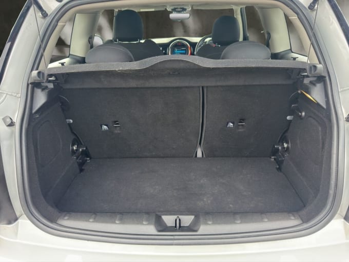 2025 Mini Hatch