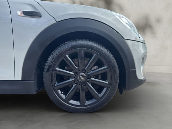 2025 Mini Hatch