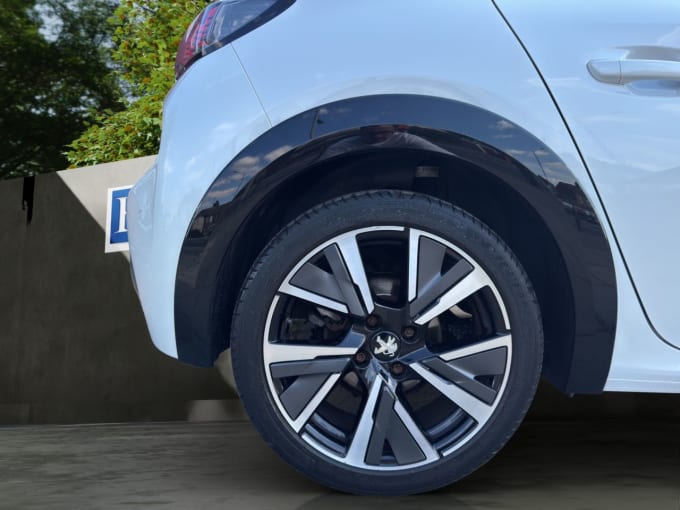 2025 Peugeot 208