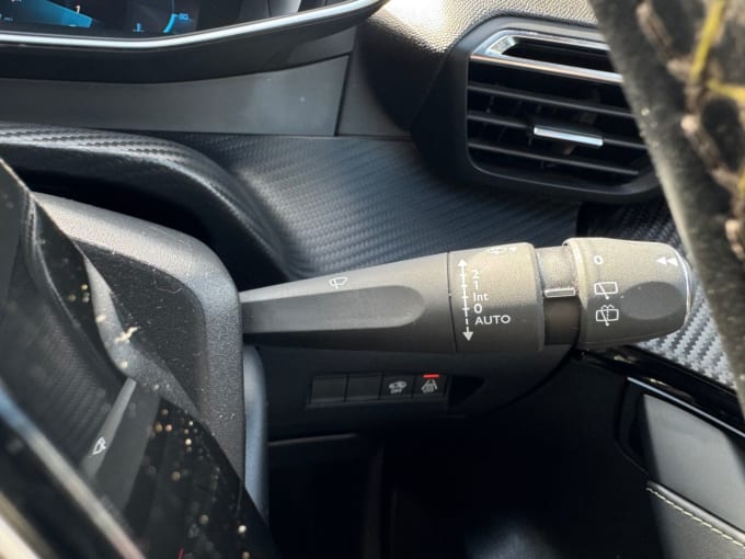 2025 Peugeot 208