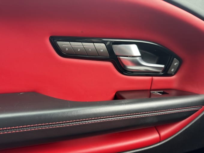 2025 Land Rover Range Rover Evoque