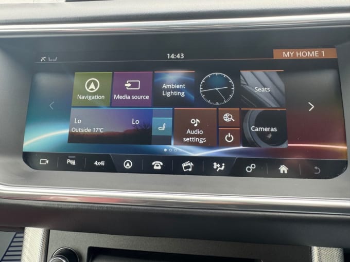 2025 Land Rover Range Rover Evoque