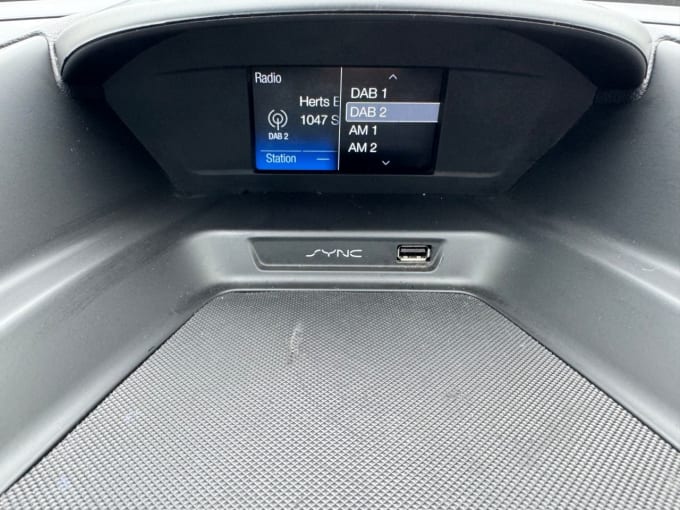 2025 Ford C-max