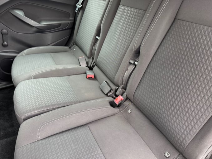 2025 Ford C-max