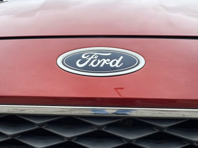 2025 Ford C-max