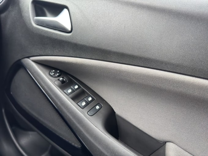 2025 Vauxhall Crossland X