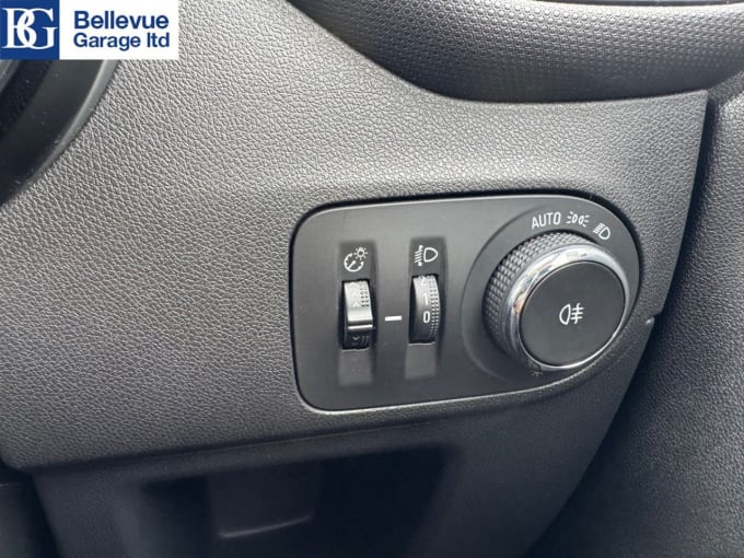 2025 Vauxhall Crossland X