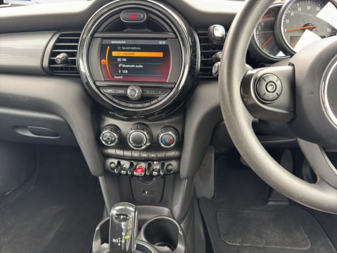 2025 Mini Hatch