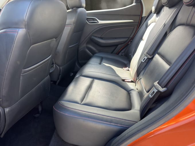2025 Mg Mg Zs