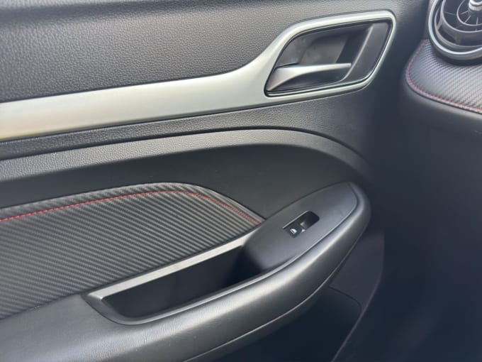 2025 Mg Mg Zs