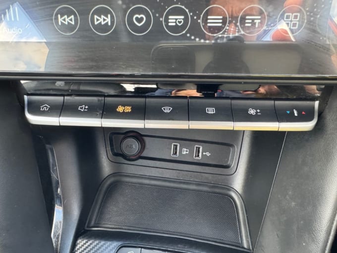 2025 Mg Mg Zs