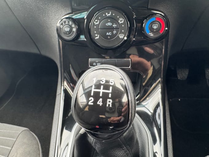 2025 Ford Fiesta