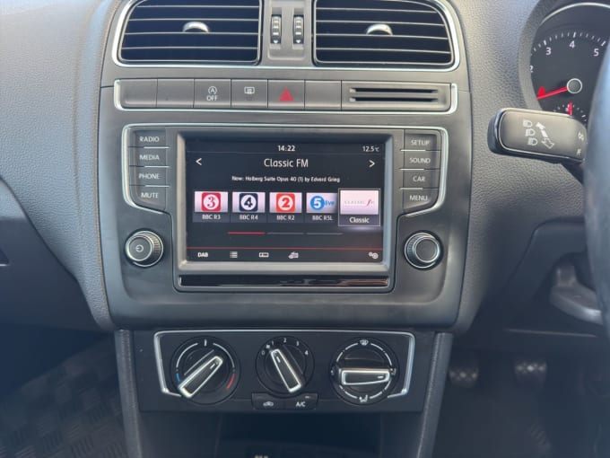 2015 Volkswagen Polo