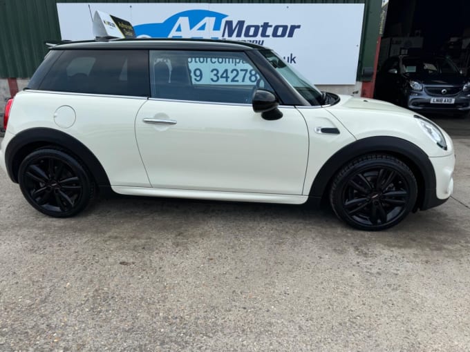 2024 Mini Hatch