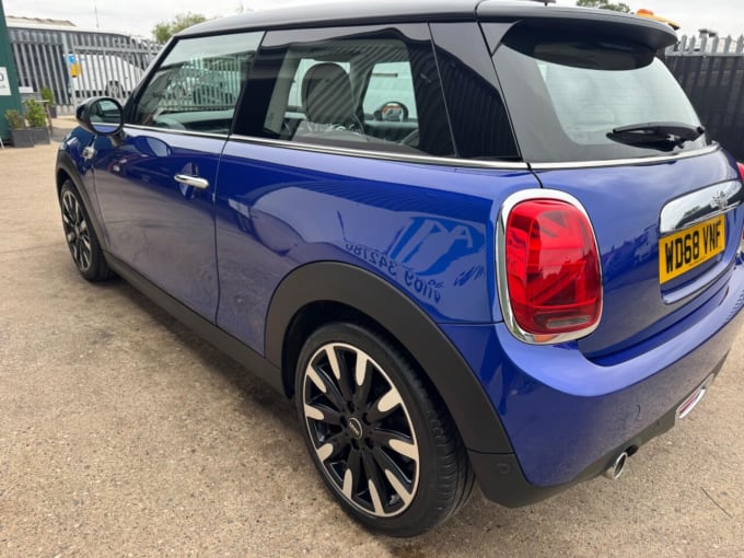 2025 Mini Hatch