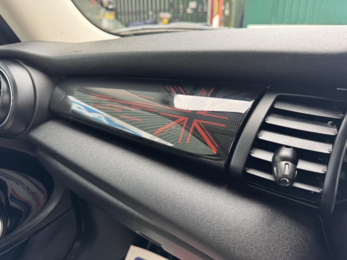 2025 Mini Hatch